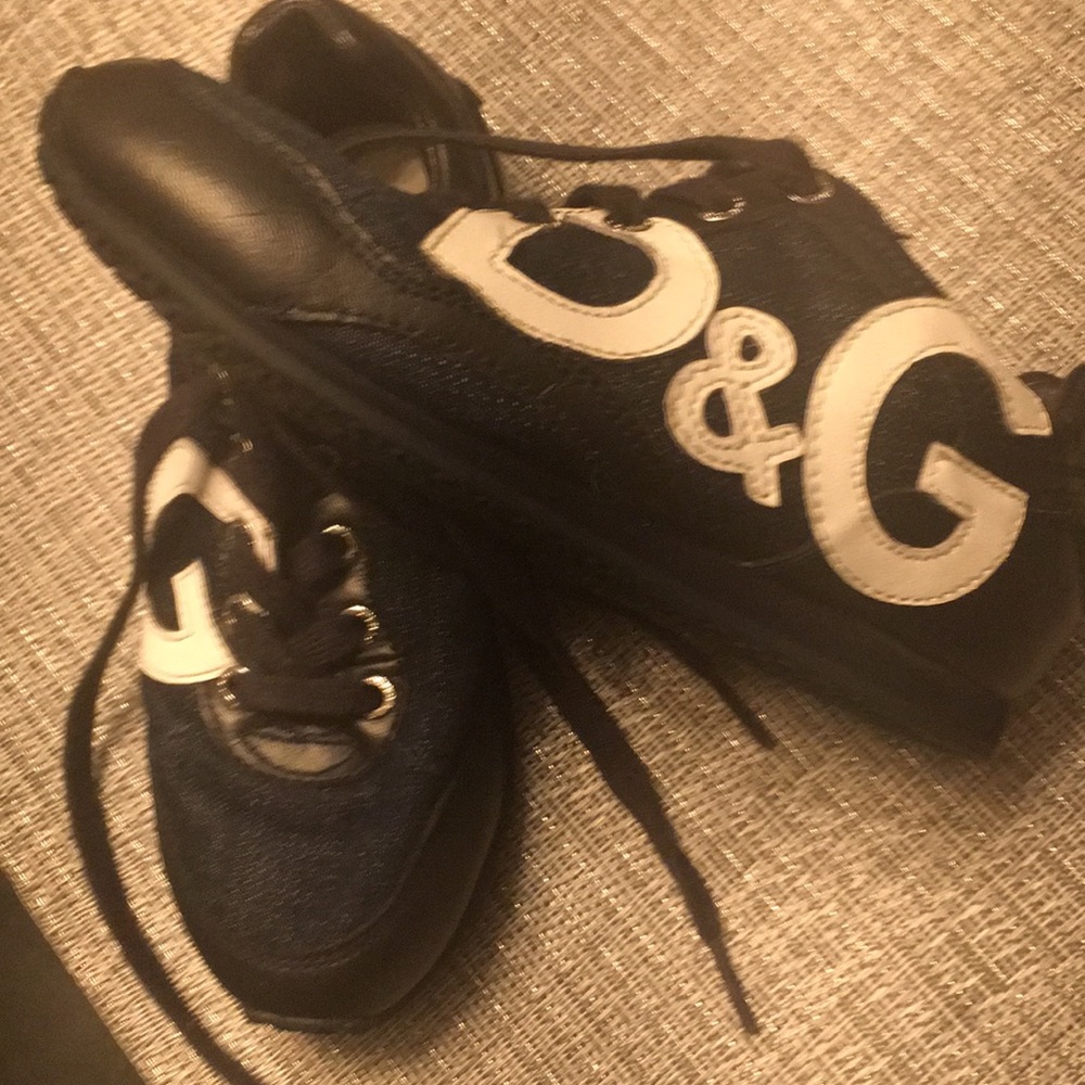 D&G - Picture 2 of 3